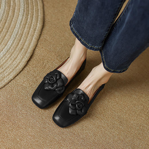 秋季温柔花朵单鞋女中跟粗跟杏色仙女鞋软皮方头浅口女鞋 CV6069 商品图5