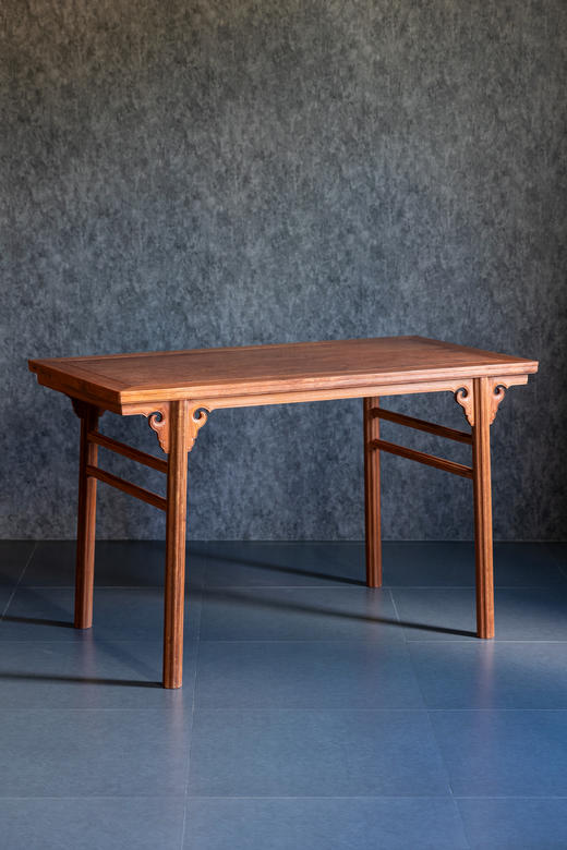 红桥红  家具严选  缅甸花梨（大果紫檀）【132 瓜棱腿云牙小画案】 商品图2