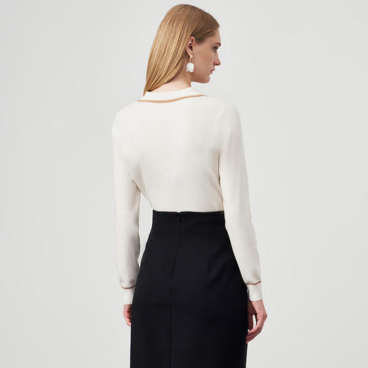 EITIE爱特爱秋冬新款品牌女装修身V领毛针织衫女长袖6701409 商品图6