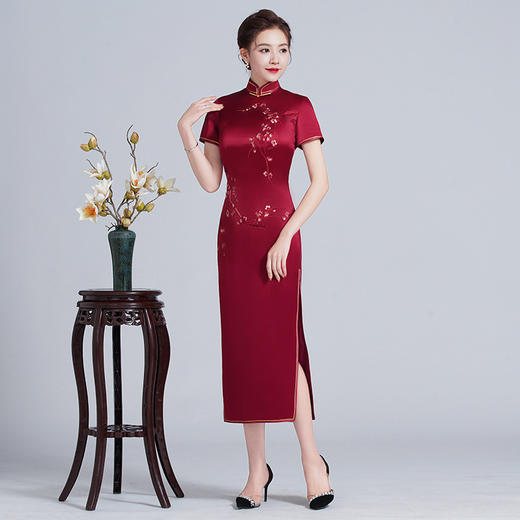 LHS-301款喜婆婆旗袍改良酒红刺绣高贵婚宴装婚庆敬酒礼服中长款 商品图2