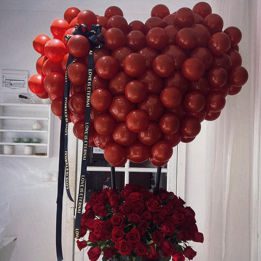 99枝红玫瑰告白爱心气球抱抱桶 商品图6