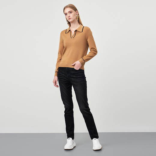 EITIE爱特爱秋冬新款品牌女装修身V领毛针织衫女长袖6701409 商品图11