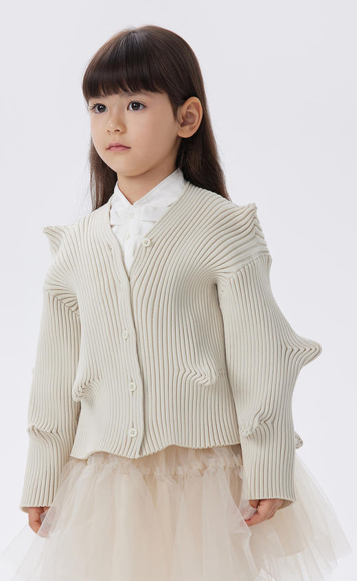 江南布衣童  22年秋款 几何捏褶短款开襟毛衫 1M8310280 商品图4