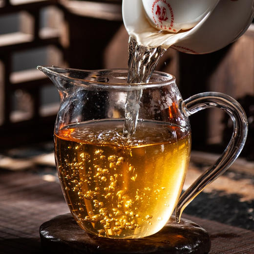 【红标俊昌号】 云南普洱茶生茶 七子饼茶古树春茶 7饼/提 商品图2