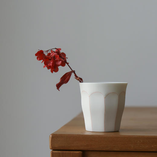 【新版】中国 Eryu Ceramics  耳语工作室 褶皱系列文字杯 极薄蓝边杯 商品图1