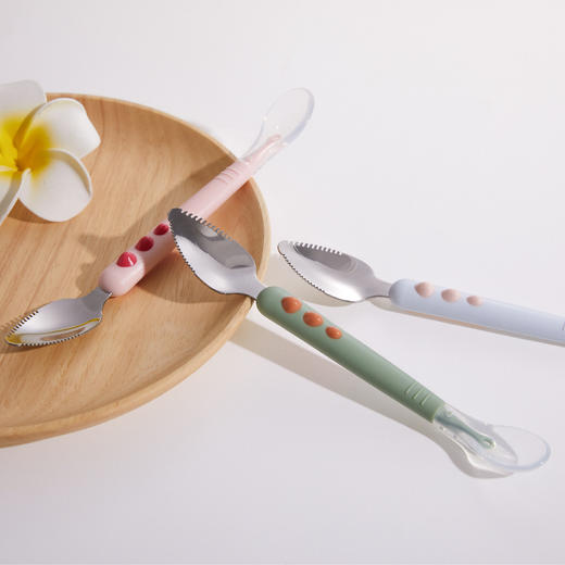 【双头喂养勺，细腻刮泥轻松搞定】宝宝婴儿苹果刮泥勺 水果果泥勺 儿童硅胶勺 316不锈钢喂养勺 双头两用-QQ 商品图4