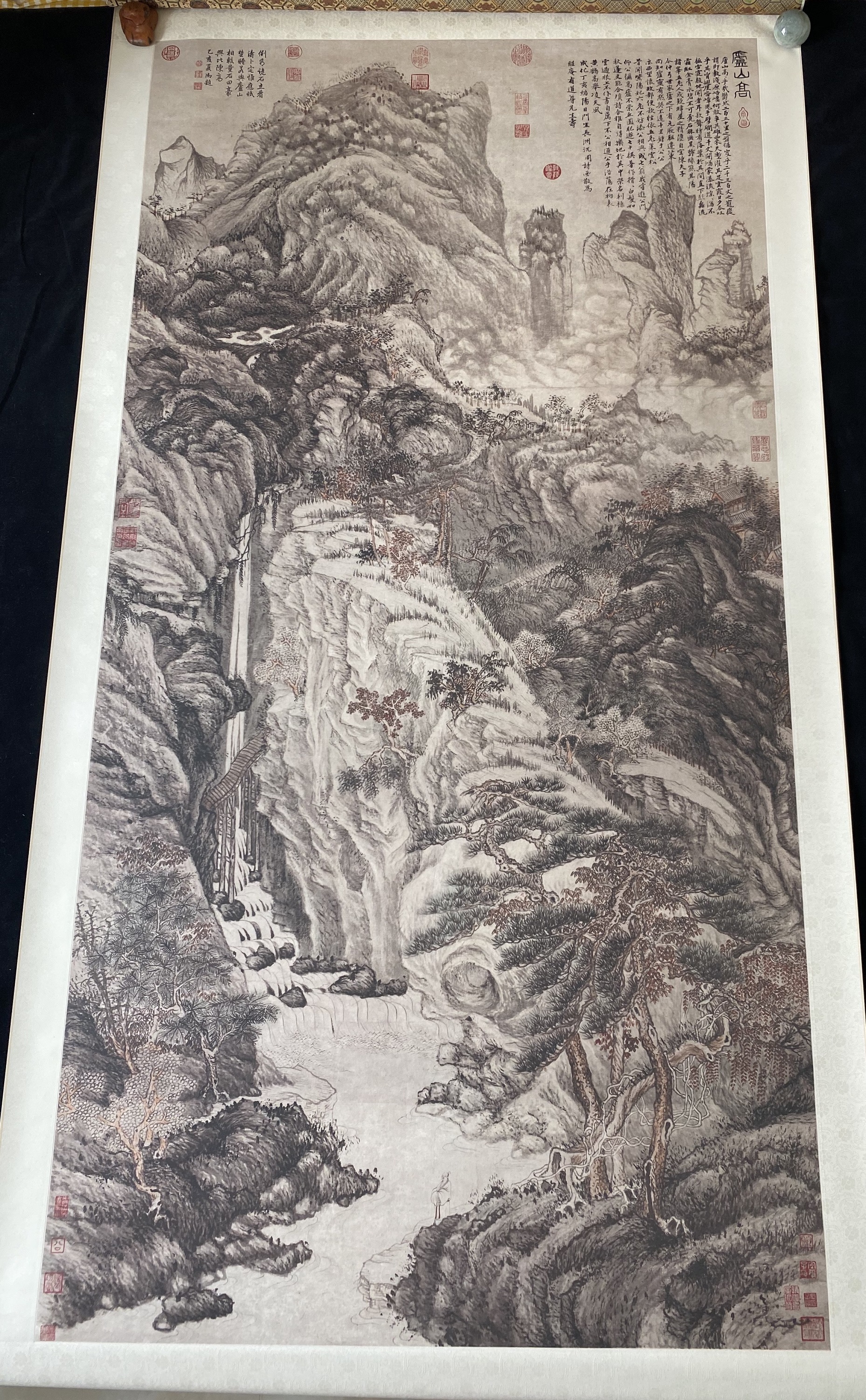 【定制书画】（明）沈周《庐山高图》纸本 立轴 馆藏书画精仿复制艺术品（付款后28天内发货）