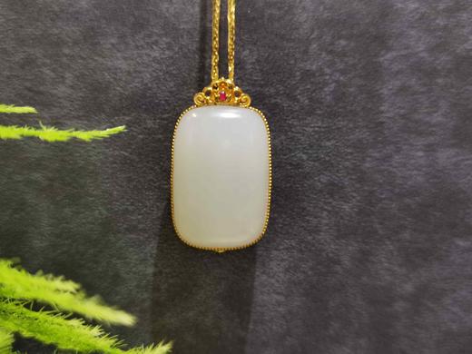 【御珠宫坊】金镶羊脂白玉牌 商品图0