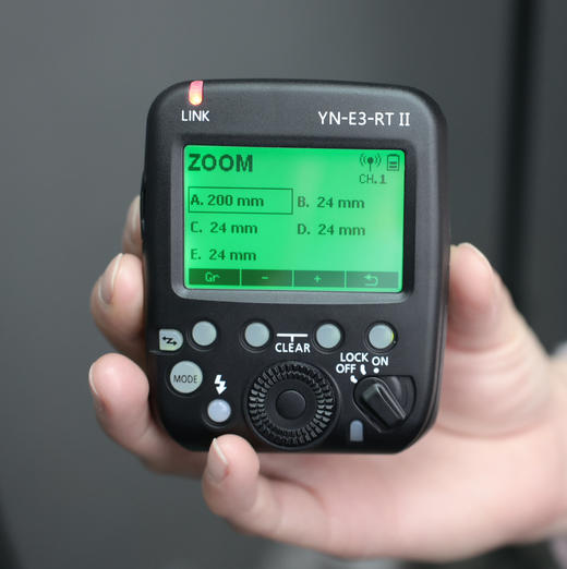 永诺YN-E3-RT II闪光灯无线引闪器，适用于佳能/永诺RT系列闪光灯，兼容600EX-RT、YN600EX-RT II、YN690EX-RT、YN968EX-RT、YN680EX-RT等等 商品图4