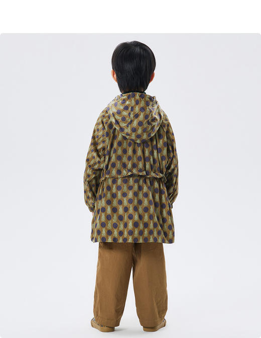 江南布衣童  22年秋款防风小熊主题印花中长款风衣  1M8910510 商品图10