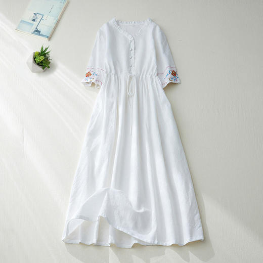 GYH 8685民族风提花刺绣V领连衣裙大码显瘦长裙 商品图2