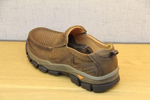 豪行2022年夏季款12208912耐磨底真皮冲孔凉鞋打孔透气户外休闲鞋 专柜正品 商品图3