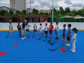 【飓风轮滑冰球俱乐部@南岭体育场】29元抢购3次儿童轮滑，轮滑球，冰球身体专项体能训练课程。