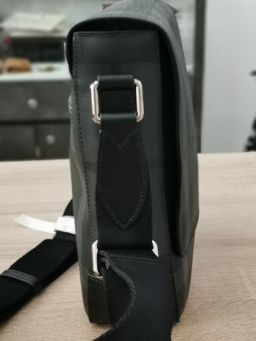 B家男士斜挎单肩包，25*21*7.5cm 商品图3