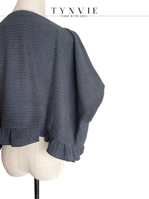 TYNVIE 花边装饰斗篷式短上衣- 灰色 商品图4