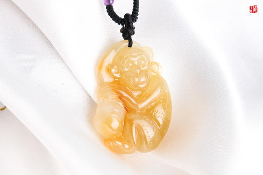 【金猴献瑞】天然黄翡翠吊坠  配精美挂绳 商品图0