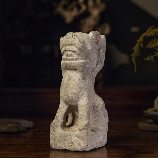 清 石雕狮子案头摆件 商品图1