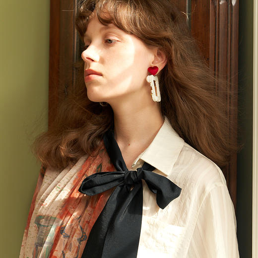 两三事梵高艺术光的盛宴秋季新款复古压褶印花拼接条纹衬衫女 商品图3