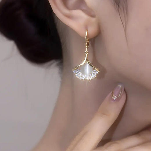 小清新镶钻绿色猫眼石银杏叶耳扣夏款女新款2022年小短款耳环耳饰JU-A23 商品图2