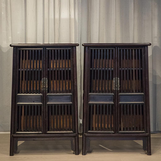 清 红木四抹门直棂圆角柜（一对） 商品图0