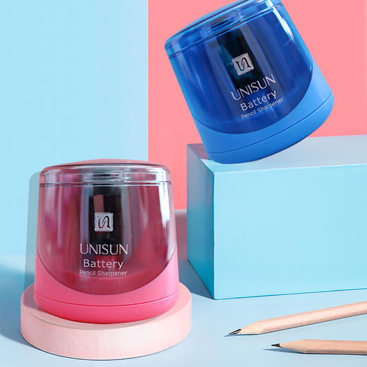 【UNISUN·电动削笔刀（赠刀头电池）】按压式削笔  使用安全  脚垫防滑 商品图2