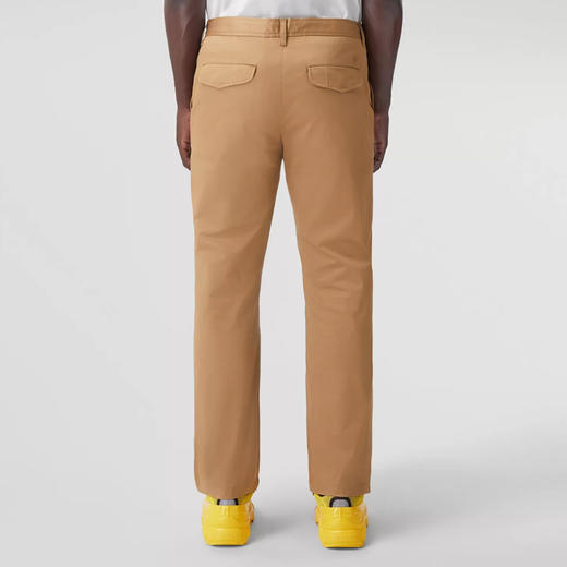 BURBERRY 巴宝莉 男士修身剪裁专属标识图案弹力棉质卡其裤 驼色 8055173 A1420 商品图2