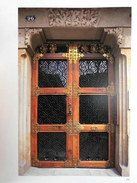 巴塞罗那建筑图集 数百幅插图 精装大16开 商品图6