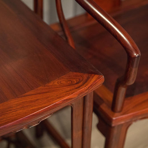 红木高浮雕螭龙纹圈椅成套（两椅一几） 商品图2