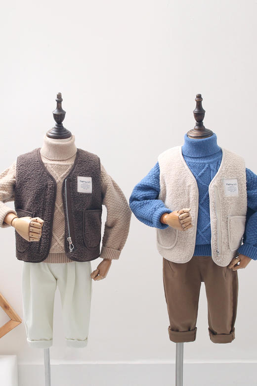 【39/件】90-150码一体绒仿羊羔绒儿童坎肩男童女童V领保暖无袖上衣儿童马甲聚 商品图3