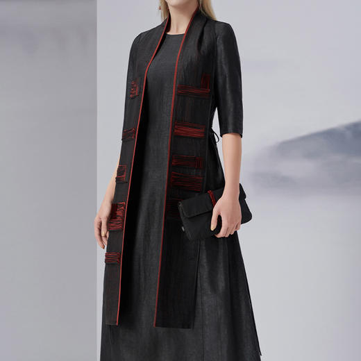 TANGY Collection/天意精品2022年秋冬新品时色系列茛绸围巾 商品图1