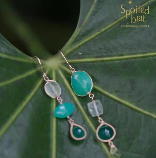 SpoiledBrat Jewelry不对称绿色系宝石耳环 商品图1
