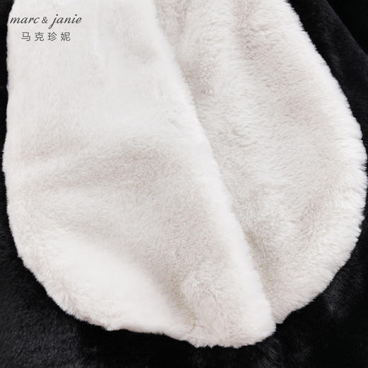 马克珍妮秋装新款 女宝宝小企鹅仿兔毛连体衣221017 商品图3