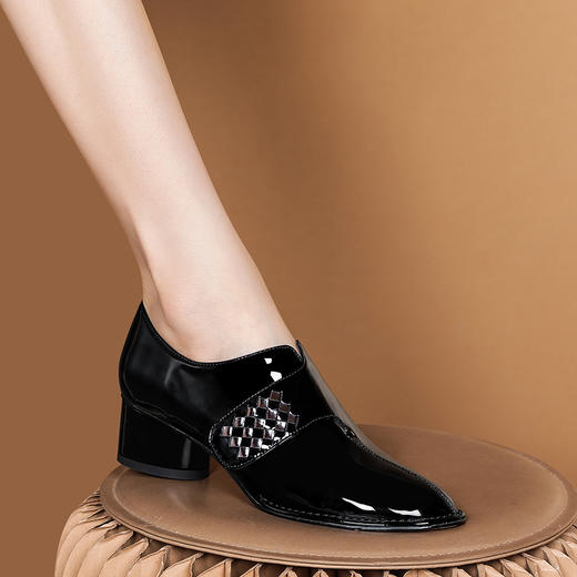 时尚百搭，漆皮亮面尖头粗跟深口皮鞋MX-1216-2 商品图7