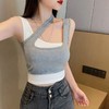 黛唯梵【时尚撞色斜肩】假两件背心带胸垫内衣，螺纹人棉高弹背心打底外穿美背 商品缩略图0