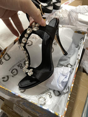 如图36码，性感高跟👠，孤品清仓特价，真皮+真皮大底～不退换，无包装