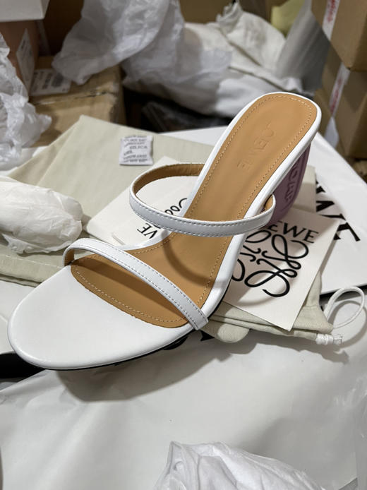 如图35码，个性时尚，孤品清仓特价，真皮+真皮大底～不退换，无包装. 商品图1