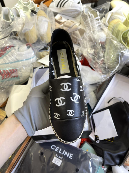 如图41码，孤品清仓特价，真皮～不退换，无包装 商品图0