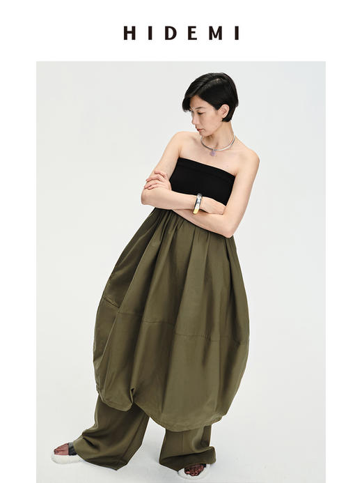HIDEMI简约设计感弹⼒针织拼接多穿式蓬蓬裙摆茧型裙
⿊⾊/军绿⾊ 商品图0