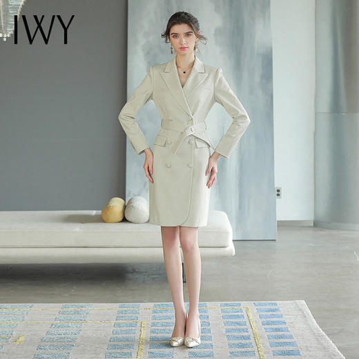 IWY/新款 杏色西装领连衣裙女秋季Q765 商品图1