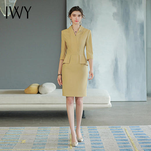 IWY/黄色知性OL纯色办公职业连衣裙女五分袖新款简约浅黄修身短袖裙子 Q749-Y 商品图0