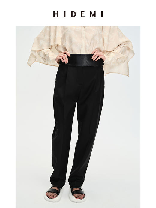 HIDEMI⿊⾊简约显瘦拼⽪⾼腰微锥形裤 商品图1