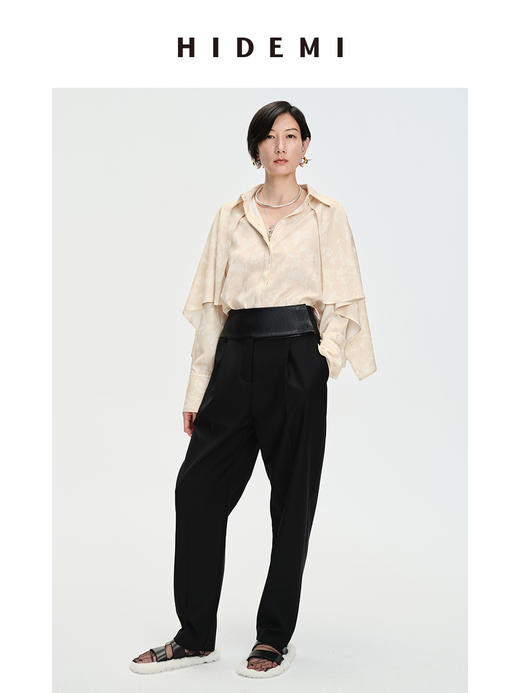 HIDEMI⿊⾊简约显瘦拼⽪⾼腰微锥形裤 商品图4