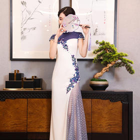 走秀旗袍，绣花性感演出服中国风礼服MB-紫气东来