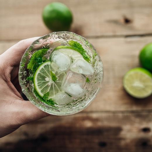 泰国进口青柠味泰象牌苏打水青柠檬弱碱无糖气泡苏打水饮料 商品图2