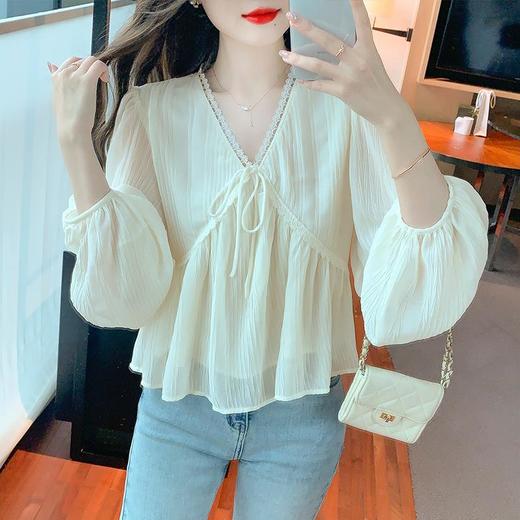 KQLB15N1155 法式高级感V领小衫女2022秋季新款小众别致泡泡袖雪纺衫上衣 商品图5