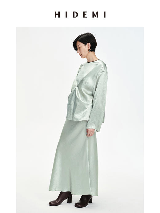 HIDEMI冷杉绿褶皱醋酸设计感镶边套装 上⾐/半身裙 商品图3