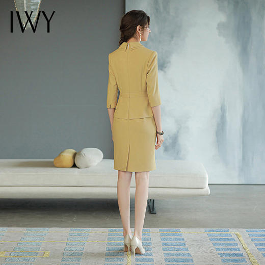 IWY/黄色知性OL纯色办公职业连衣裙女五分袖新款简约浅黄修身短袖裙子 Q749-Y 商品图2