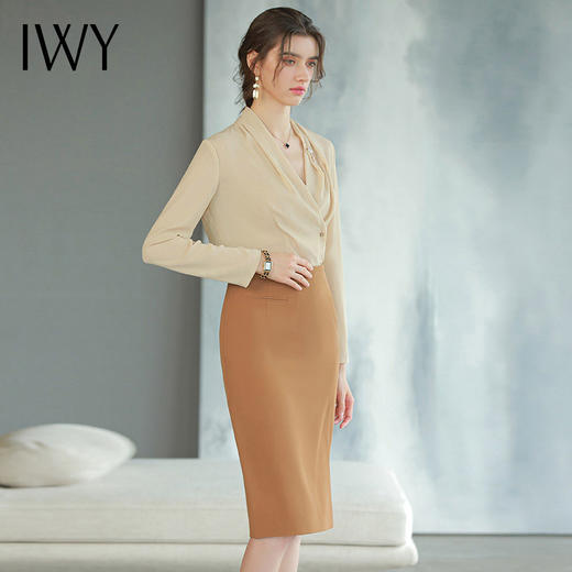 IWY/长袖薄款衬衫半身裙女卡其色洋气职业装气质女神范套装显瘦OL B468+S1597 商品图3