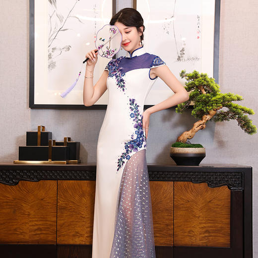 走秀旗袍，绣花性感演出服中国风礼服MB-紫气东来 商品图3