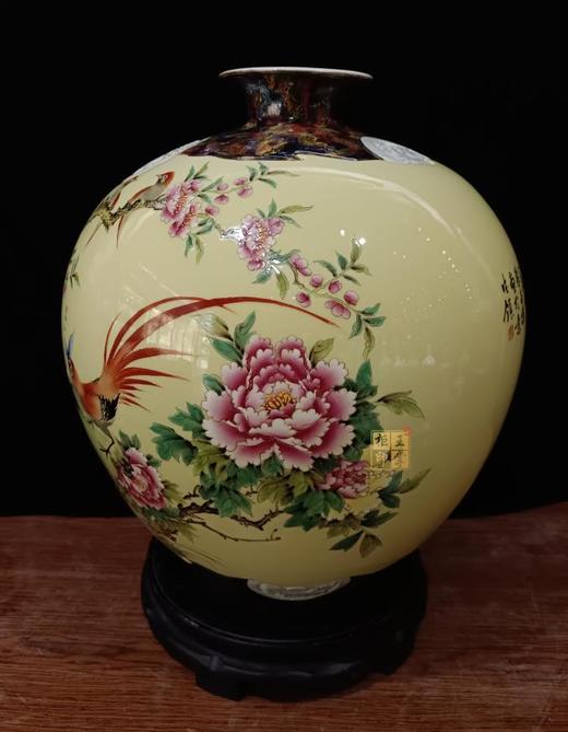 粉彩鸟语花香石榴瓶 商品图0